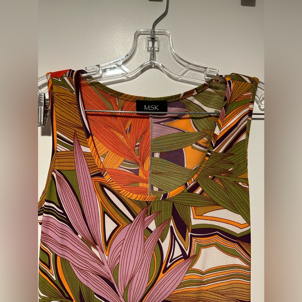 Beautiful used dress. Like new.